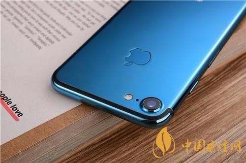 iphone12藍色好看嗎？ iphone12藍色和白色哪個好看？