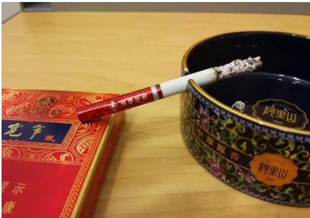 寬窄五糧濃香，香煙邂逅五糧液你值得擁有